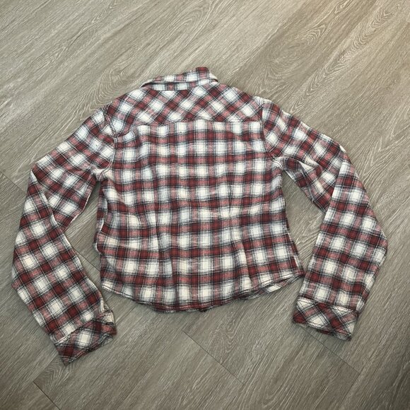 Urban Outfitters BDG M Red Plaid Flannel Cropped Shirt Jacket NWOT - Picture 4 of 4